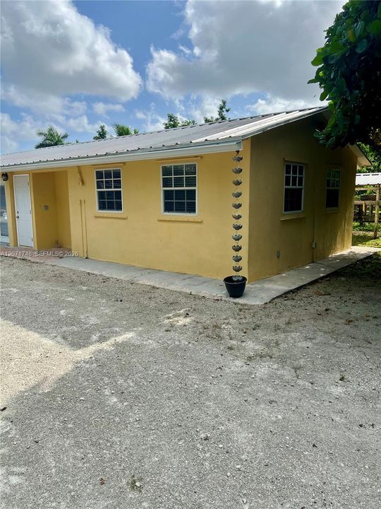 En Venta: $2,799,000 (4 camas, 5 baños, 2611 Pies cuadrados)