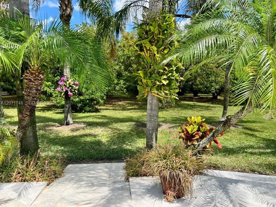 En Venta: $2,799,000 (4 camas, 5 baños, 2611 Pies cuadrados)