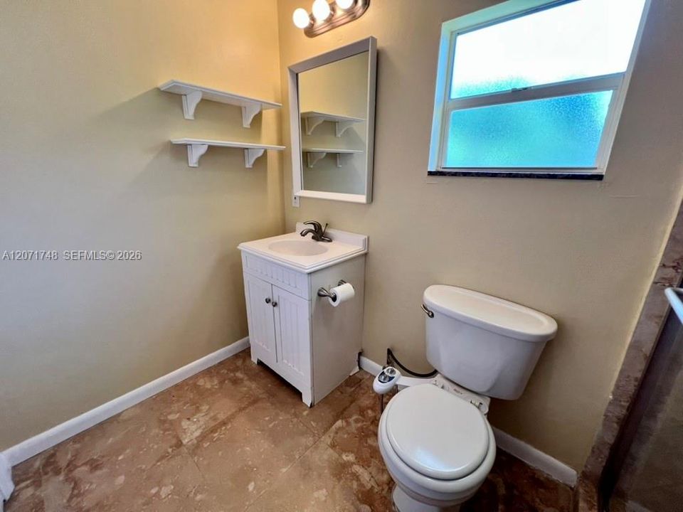 Cottage Bath 7