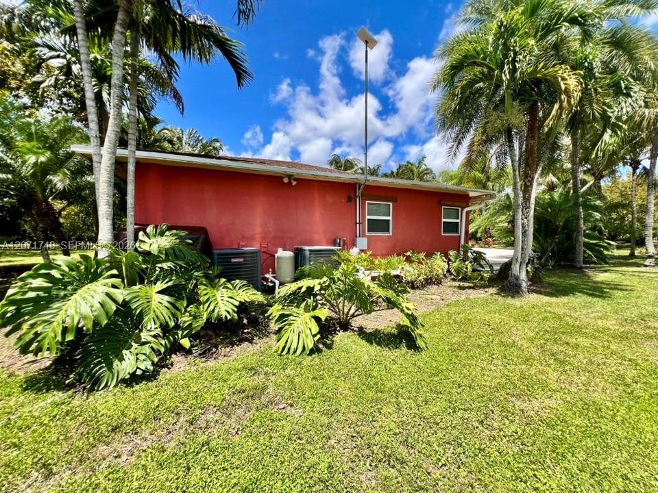 En Venta: $2,799,000 (4 camas, 5 baños, 2611 Pies cuadrados)