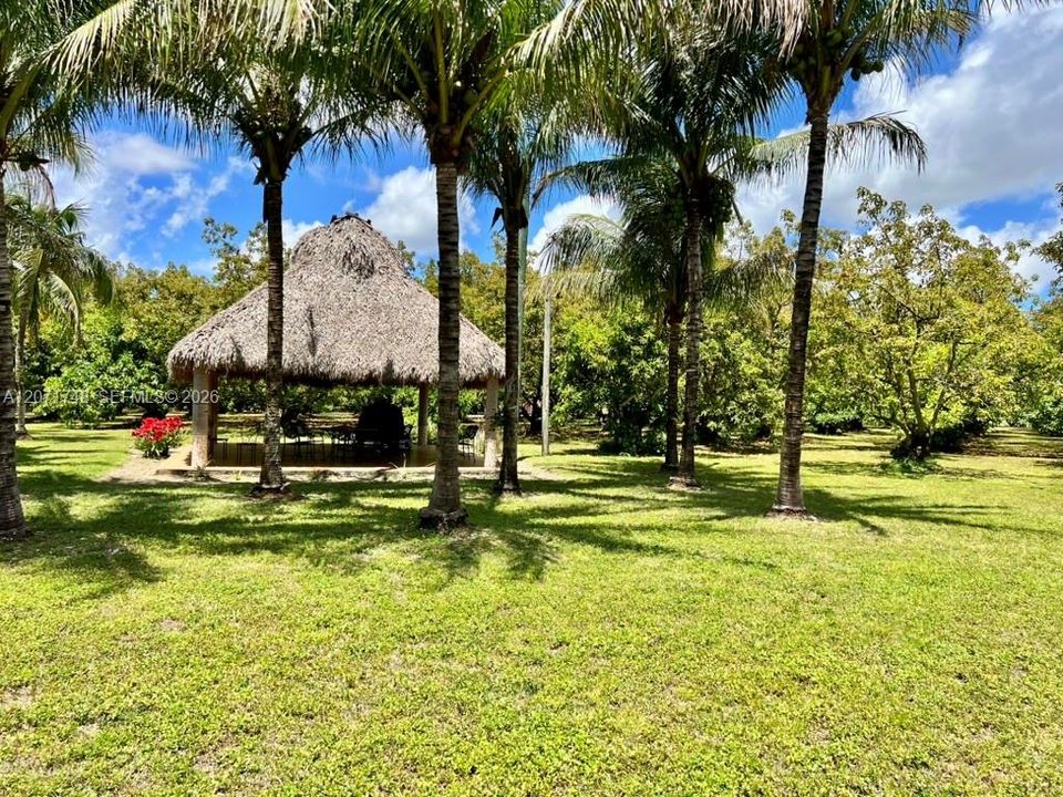 En Venta: $2,799,000 (4 camas, 5 baños, 2611 Pies cuadrados)