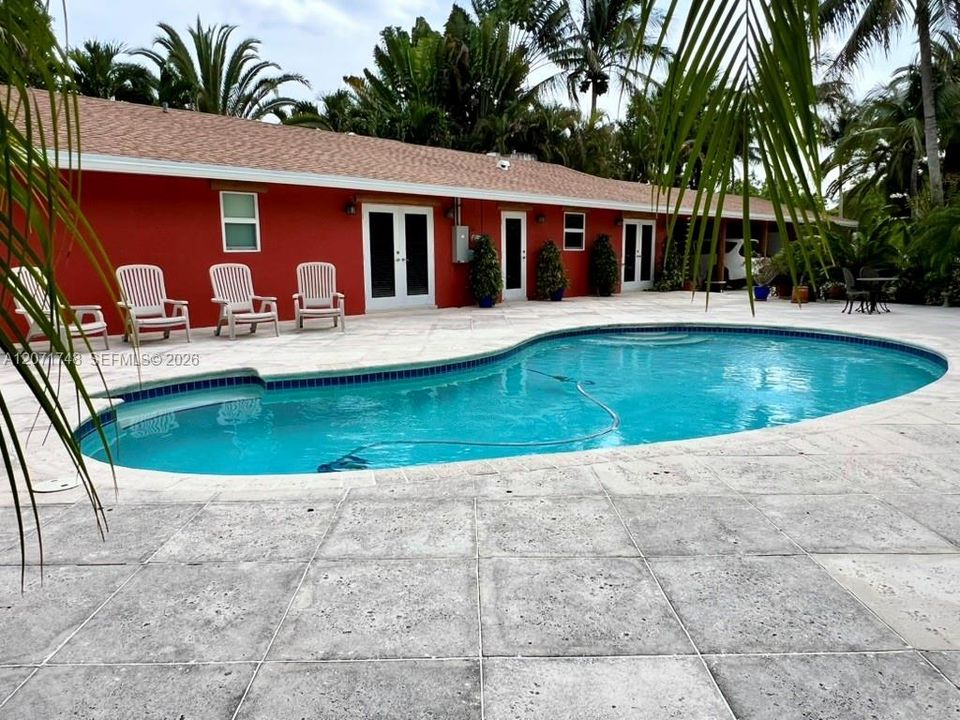 En Venta: $2,799,000 (4 camas, 5 baños, 2611 Pies cuadrados)