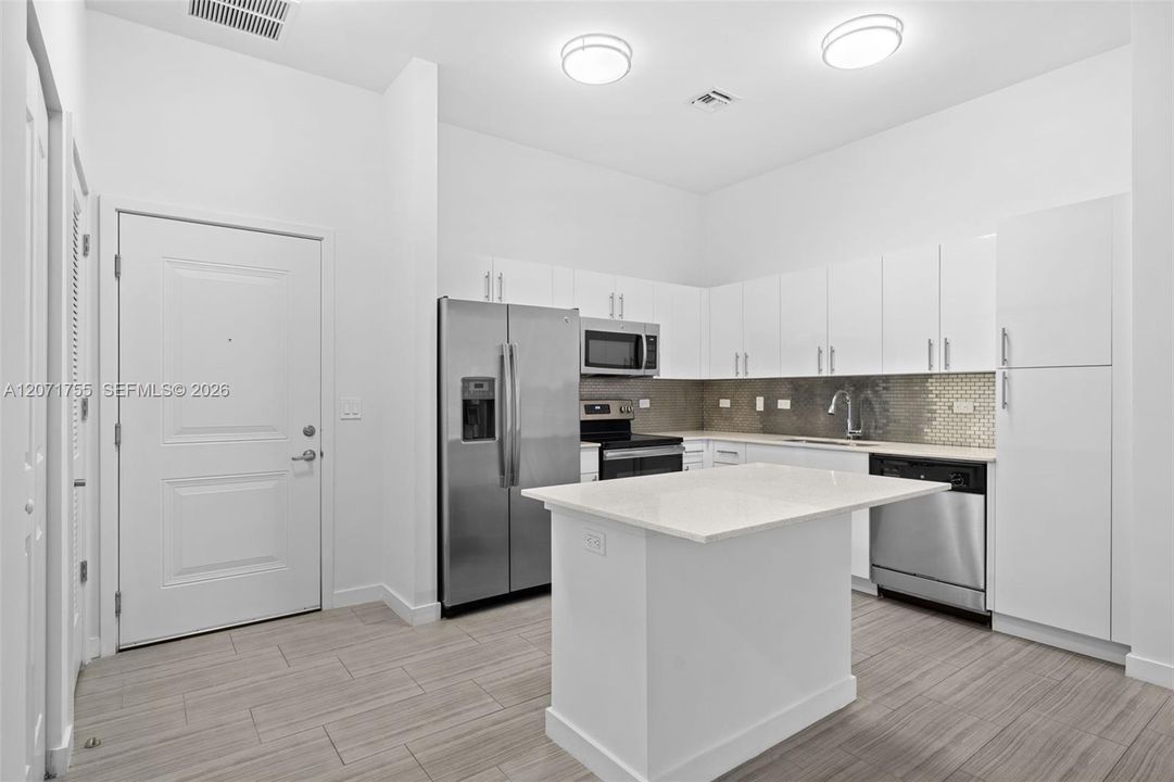 For Rent: $2,500 (1 beds, 1 baths, 0 Square Feet)