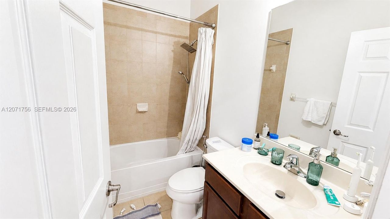 For Sale: $470,000 (3 beds, 2 baths, 1545 Square Feet)