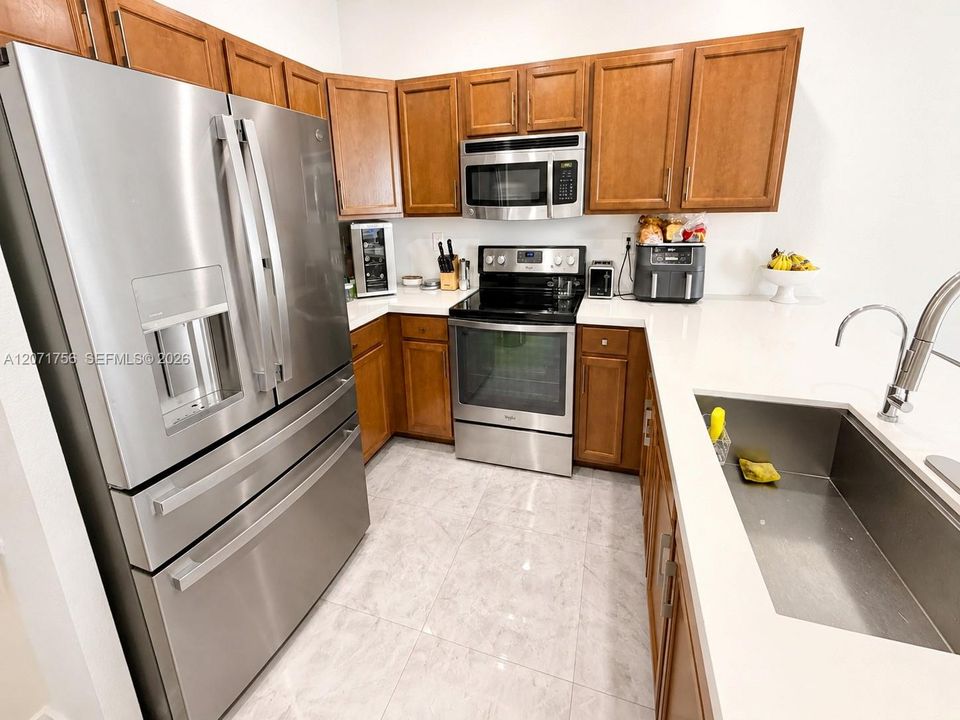 For Sale: $470,000 (3 beds, 2 baths, 1545 Square Feet)