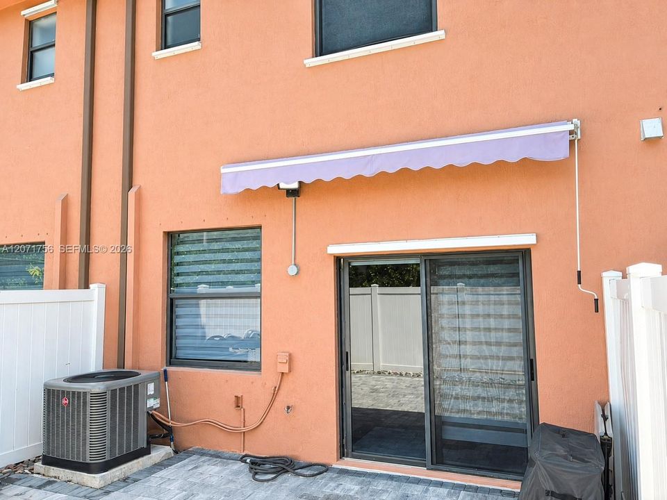 For Sale: $470,000 (3 beds, 2 baths, 1545 Square Feet)