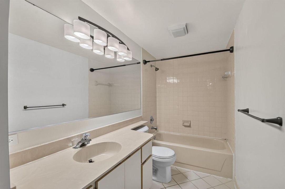 38-web-or-mls-Apartment (38)