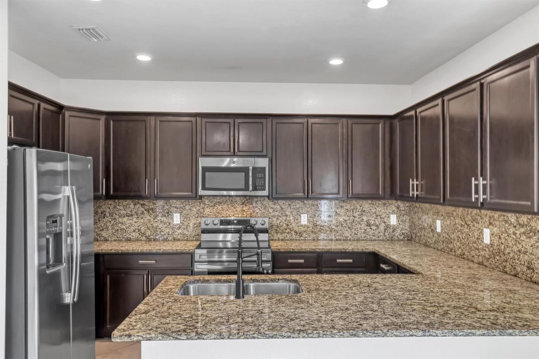 5325 Ashley (13)