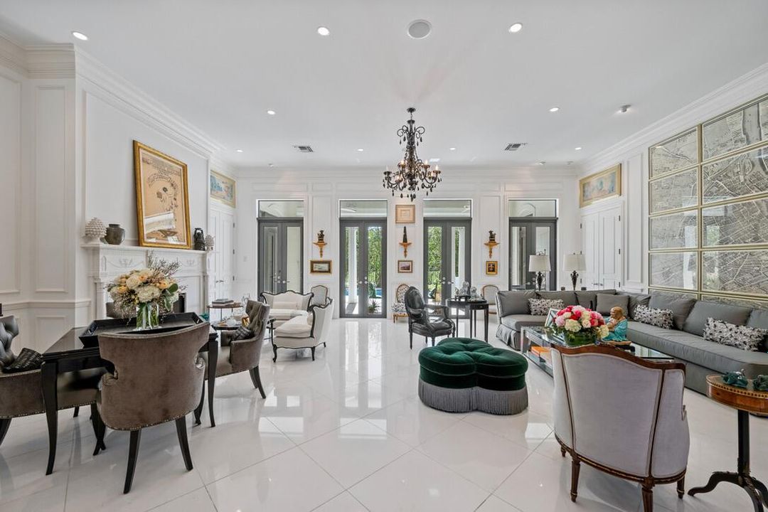 Formal living