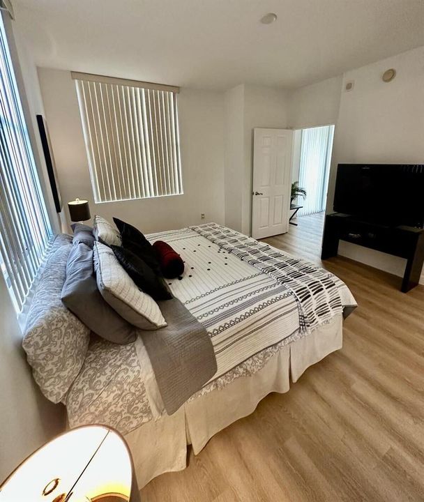 Master Bedroom ..