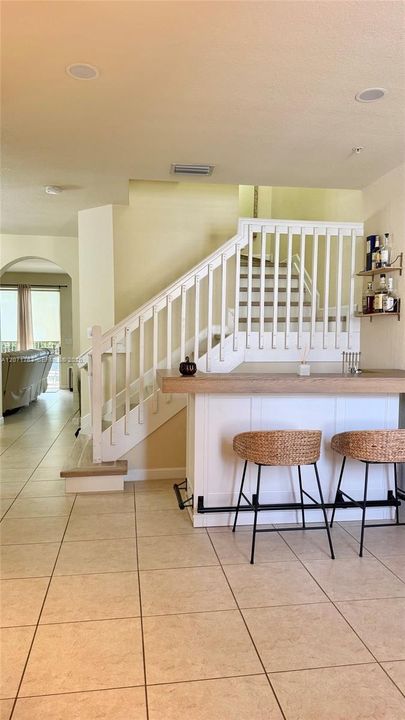For Sale: $600,000 (4 beds, 2 baths, 1992 Square Feet)