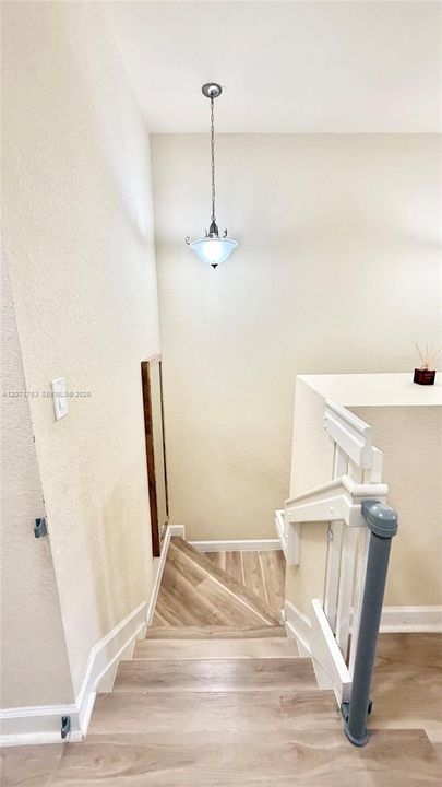 For Sale: $600,000 (4 beds, 2 baths, 1992 Square Feet)