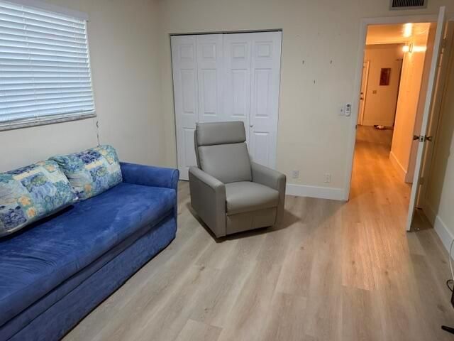 Guest bedroom view to hqallway
