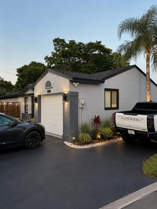 For Sale: $599,900 (3 beds, 2 baths, 1353 Square Feet)