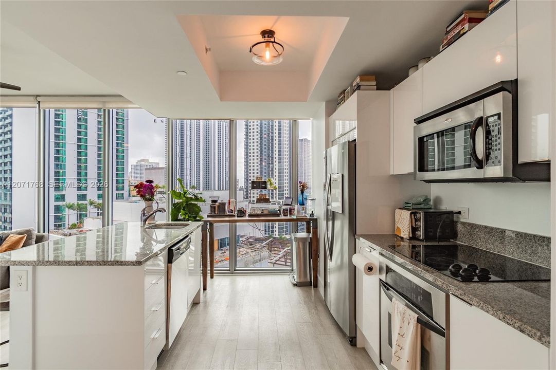 For Rent: $4,800 (2 beds, 2 baths, 1315 Square Feet)