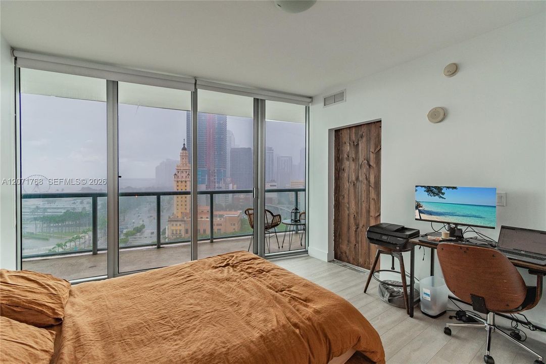 For Rent: $4,800 (2 beds, 2 baths, 1315 Square Feet)