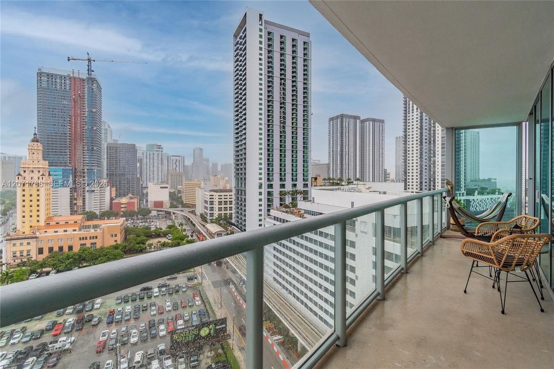 For Rent: $4,800 (2 beds, 2 baths, 1315 Square Feet)