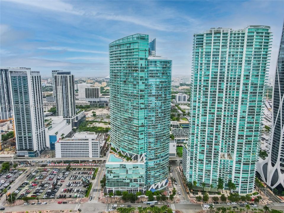 For Rent: $4,800 (2 beds, 2 baths, 1315 Square Feet)