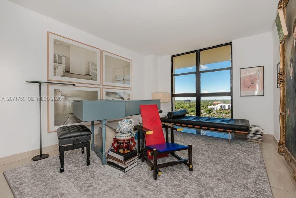 For Sale: $649,000 (3 beds, 2 baths, 1913 Square Feet)