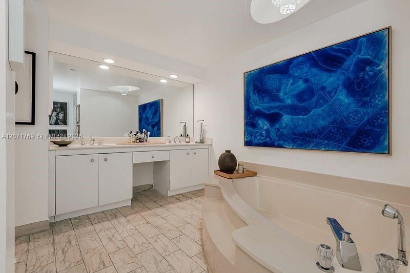 For Sale: $649,000 (3 beds, 2 baths, 1913 Square Feet)