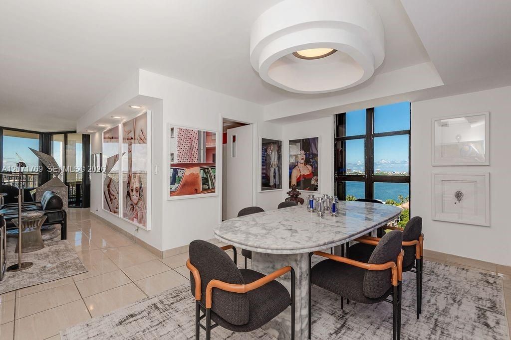 For Sale: $649,000 (3 beds, 2 baths, 1913 Square Feet)