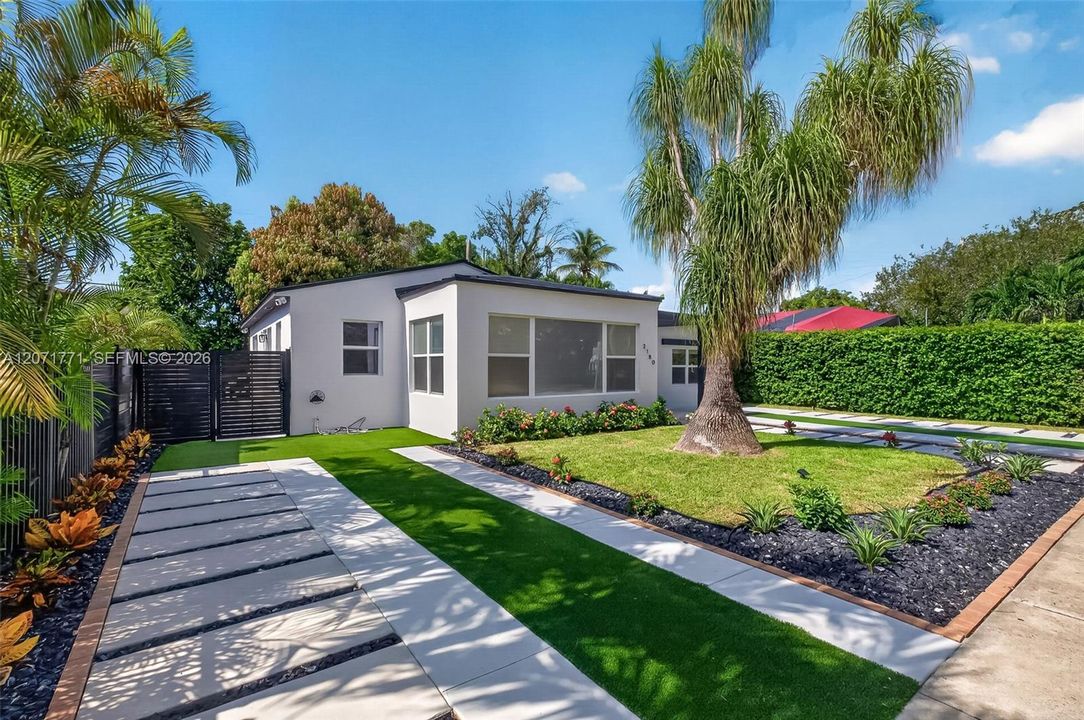For Sale: $1,295,000 (3 beds, 2 baths, 1727 Square Feet)