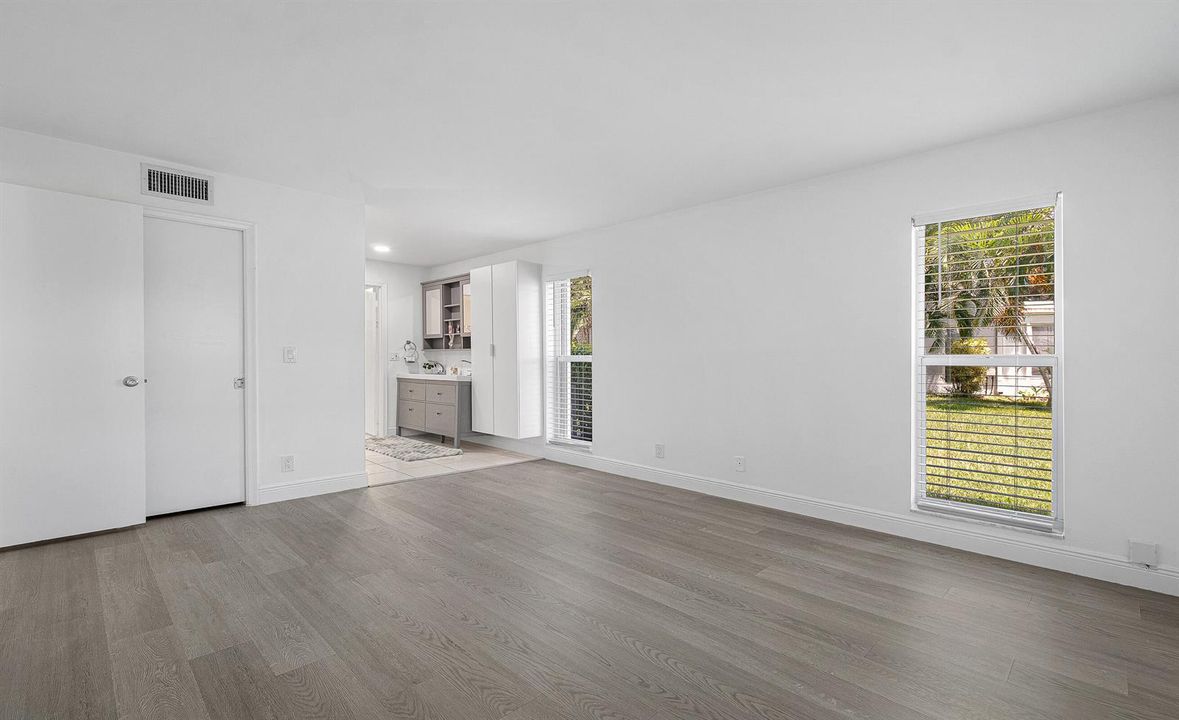 33-2830 SW 13th Street 101