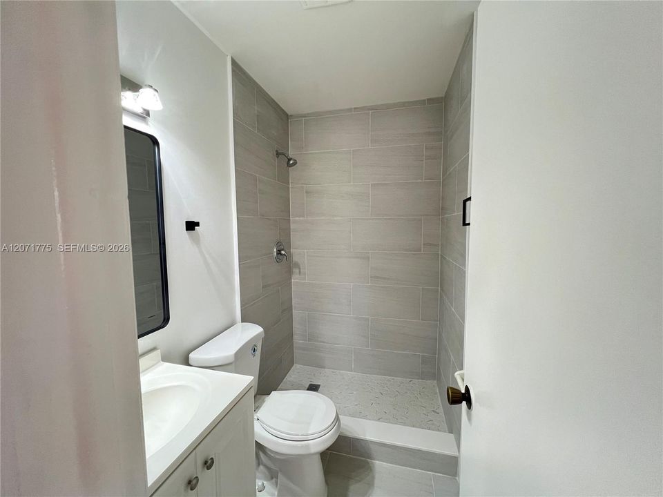 For Rent: $2,450 (3 beds, 2 baths, 1258 Square Feet)