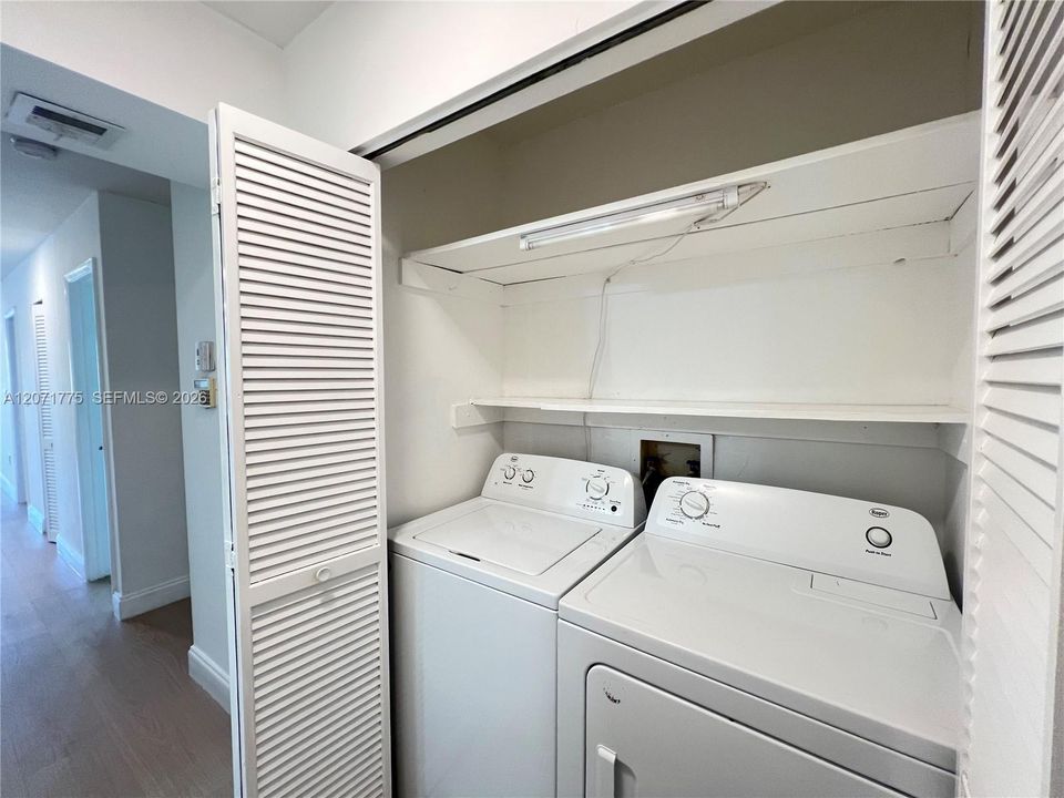 For Rent: $2,450 (3 beds, 2 baths, 1258 Square Feet)