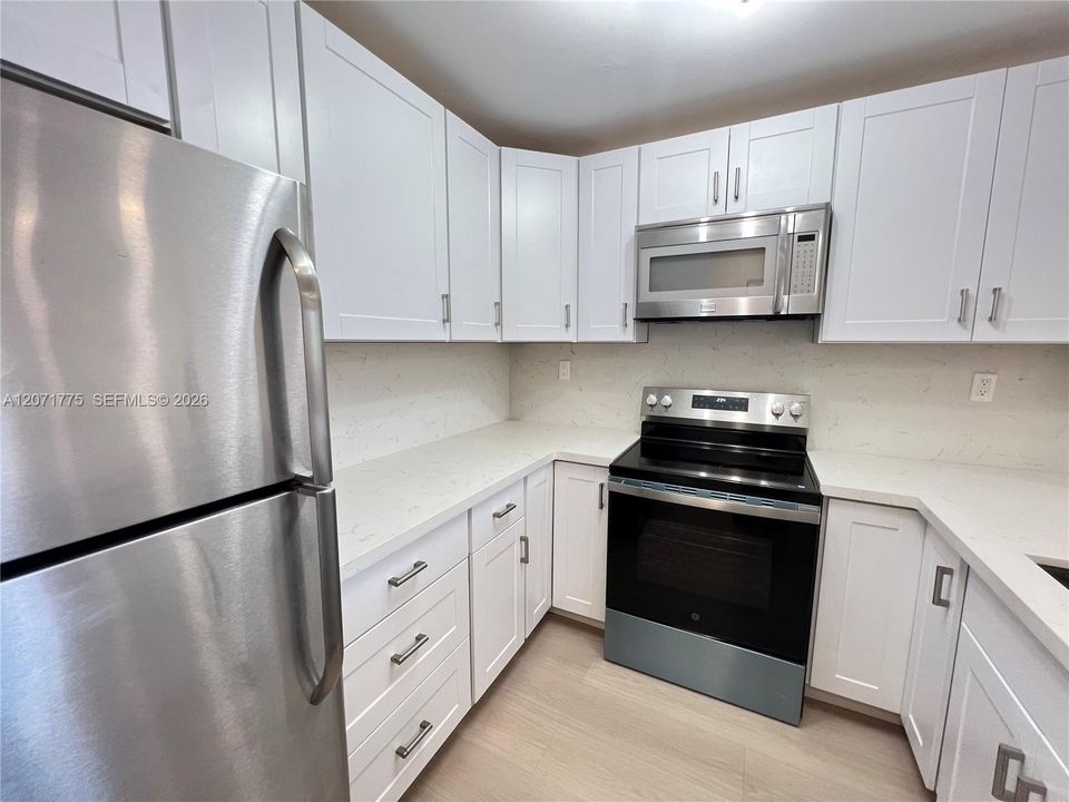 For Rent: $2,450 (3 beds, 2 baths, 1258 Square Feet)