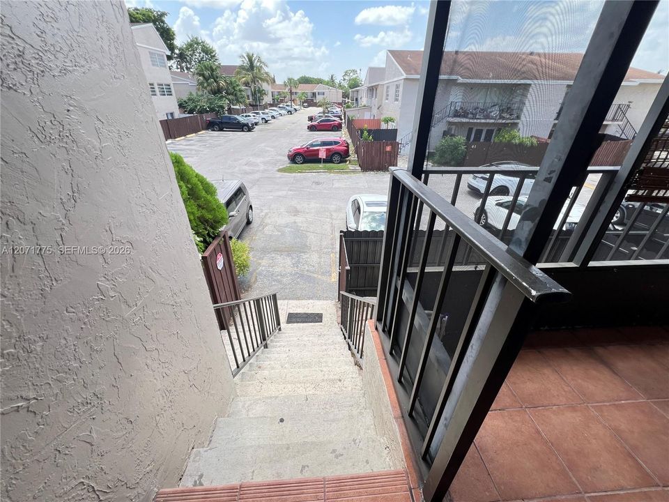 For Rent: $2,450 (3 beds, 2 baths, 1258 Square Feet)