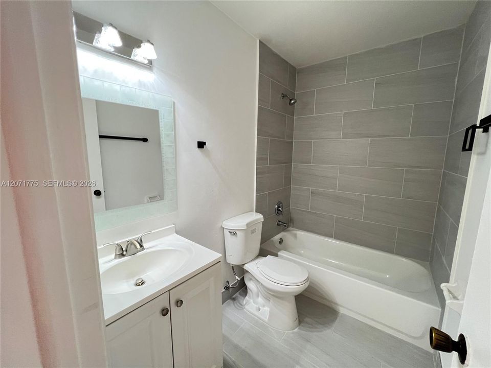 For Rent: $2,450 (3 beds, 2 baths, 1258 Square Feet)