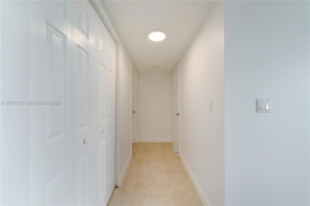For Rent: $2,500 (1 beds, 1 baths, 770 Square Feet)