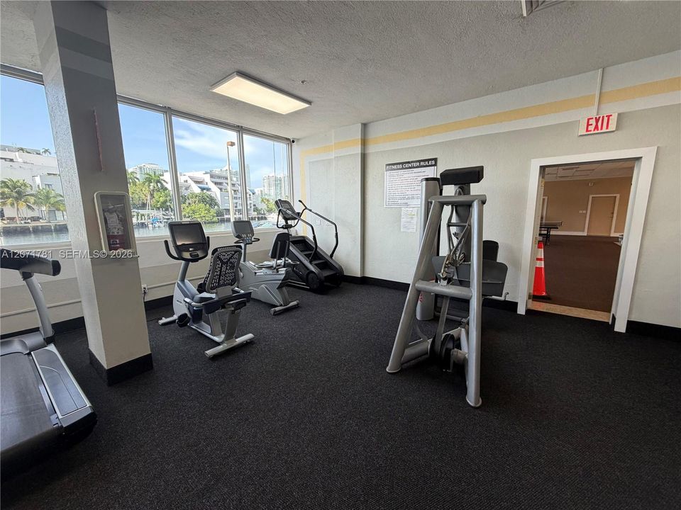 For Rent: $2,000 (1 beds, 1 baths, 720 Square Feet)