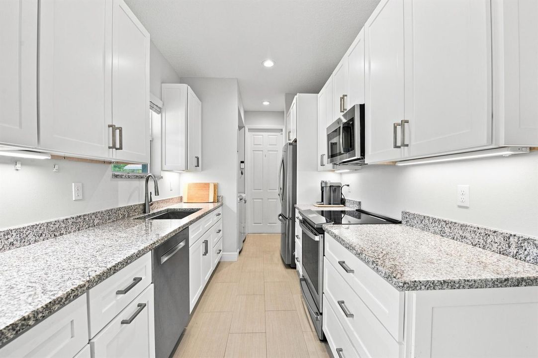 Guest House - kitchen