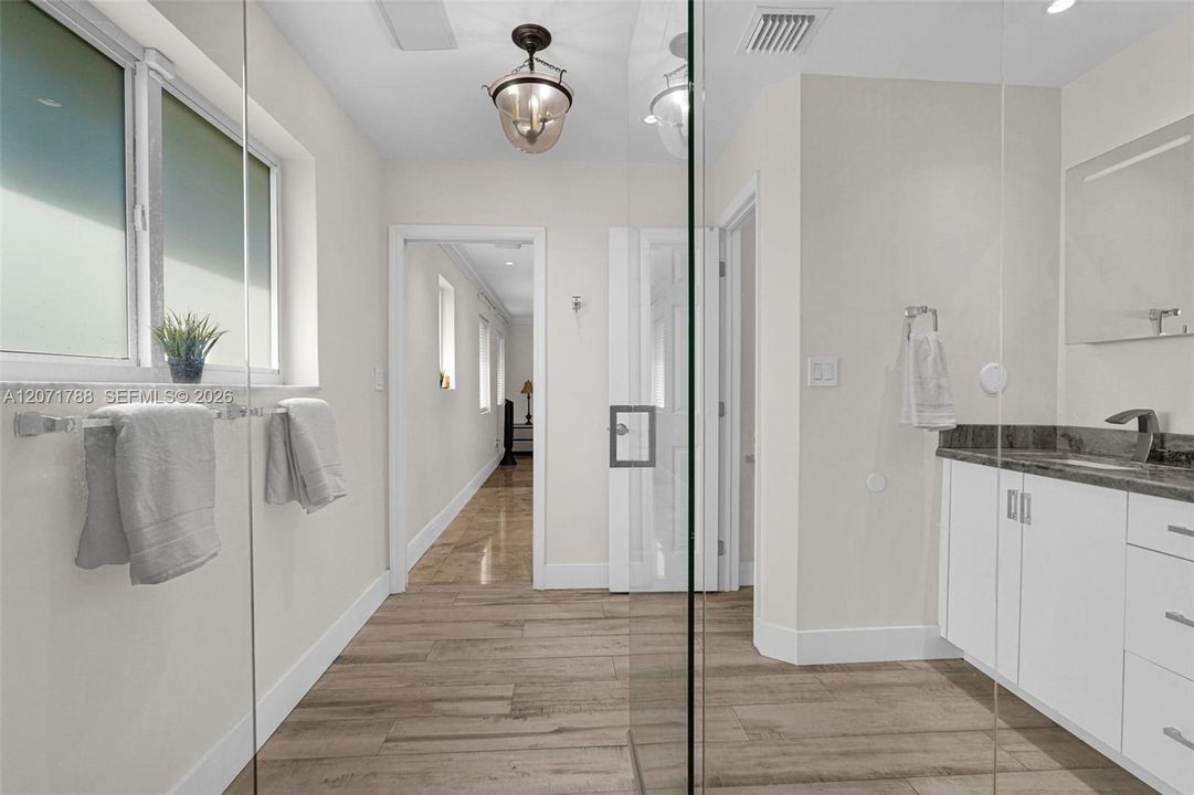 For Sale: $1,570,000 (4 beds, 3 baths, 2156 Square Feet)