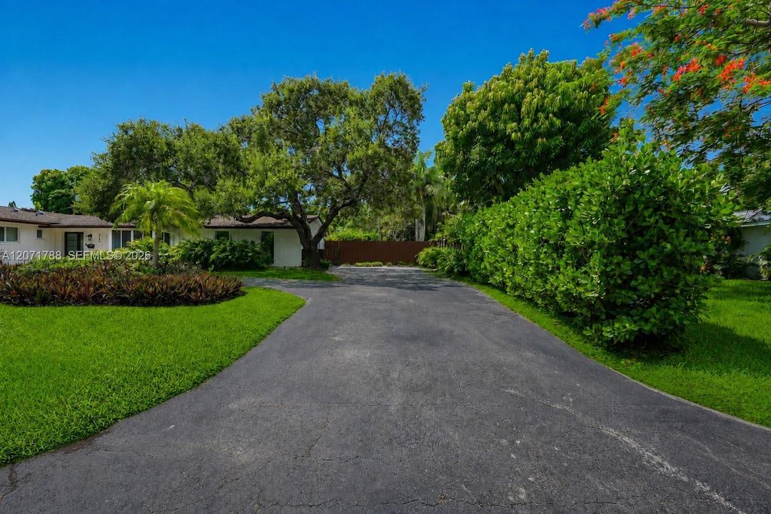 For Sale: $1,570,000 (4 beds, 3 baths, 2156 Square Feet)
