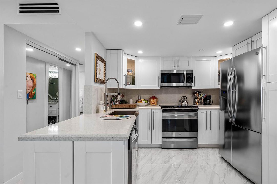 004-3912SouthOceanBoulevard-1501-Highlan