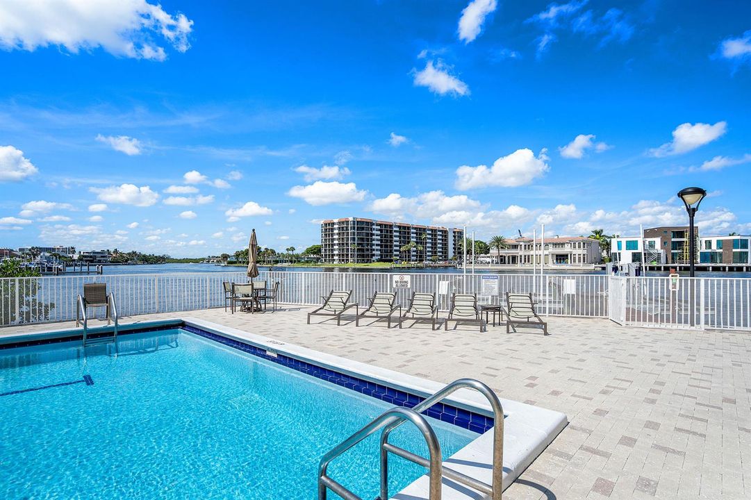042-3912SouthOceanBoulevard-1501-Highlan