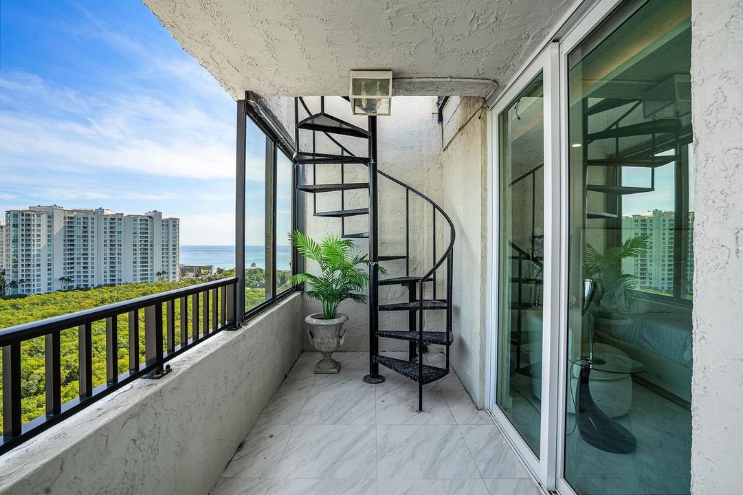 027-3912SouthOceanBoulevard-1501-Highlan