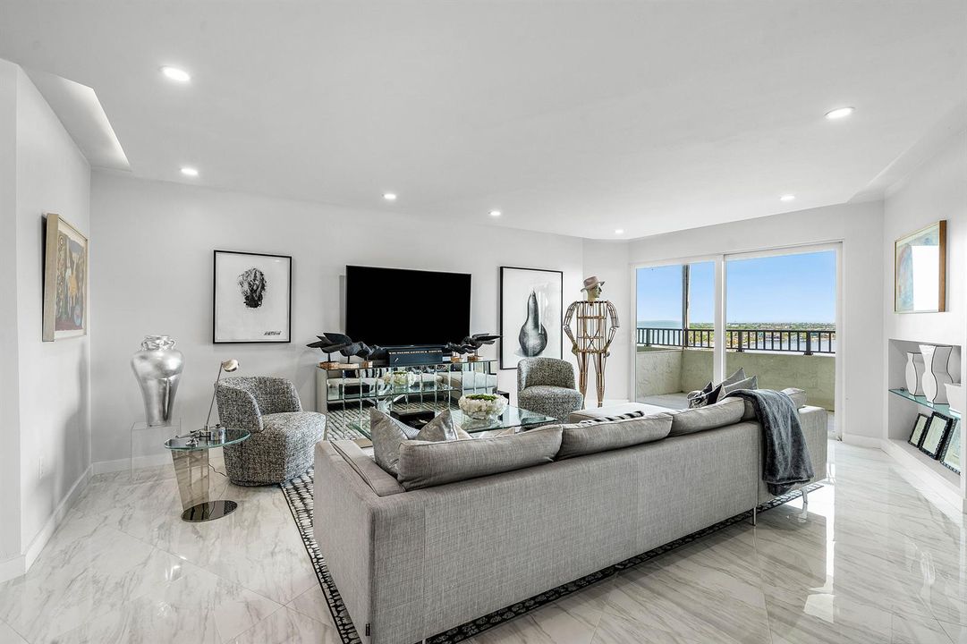 009-3912SouthOceanBoulevard-1501-Highlan