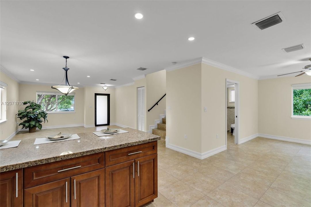 For Sale: $799,000 (3 beds, 3 baths, 1760 Square Feet)