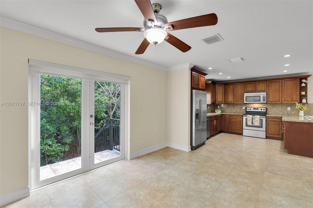 For Sale: $799,000 (3 beds, 3 baths, 1760 Square Feet)
