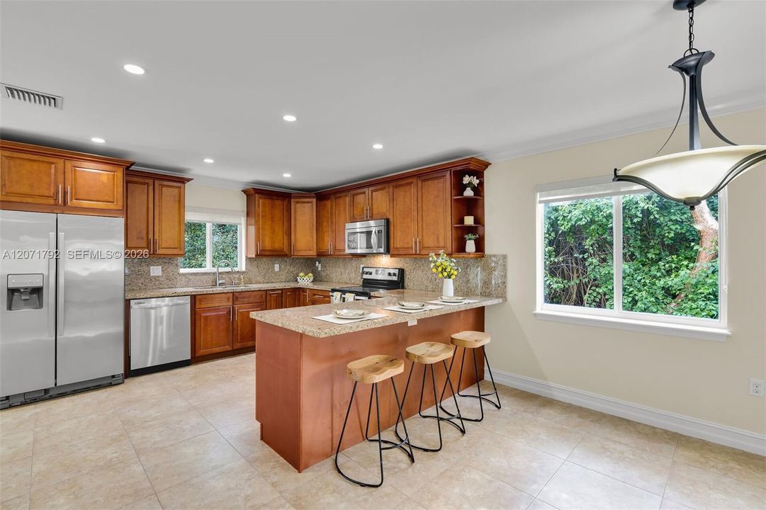 For Sale: $799,000 (3 beds, 3 baths, 1760 Square Feet)