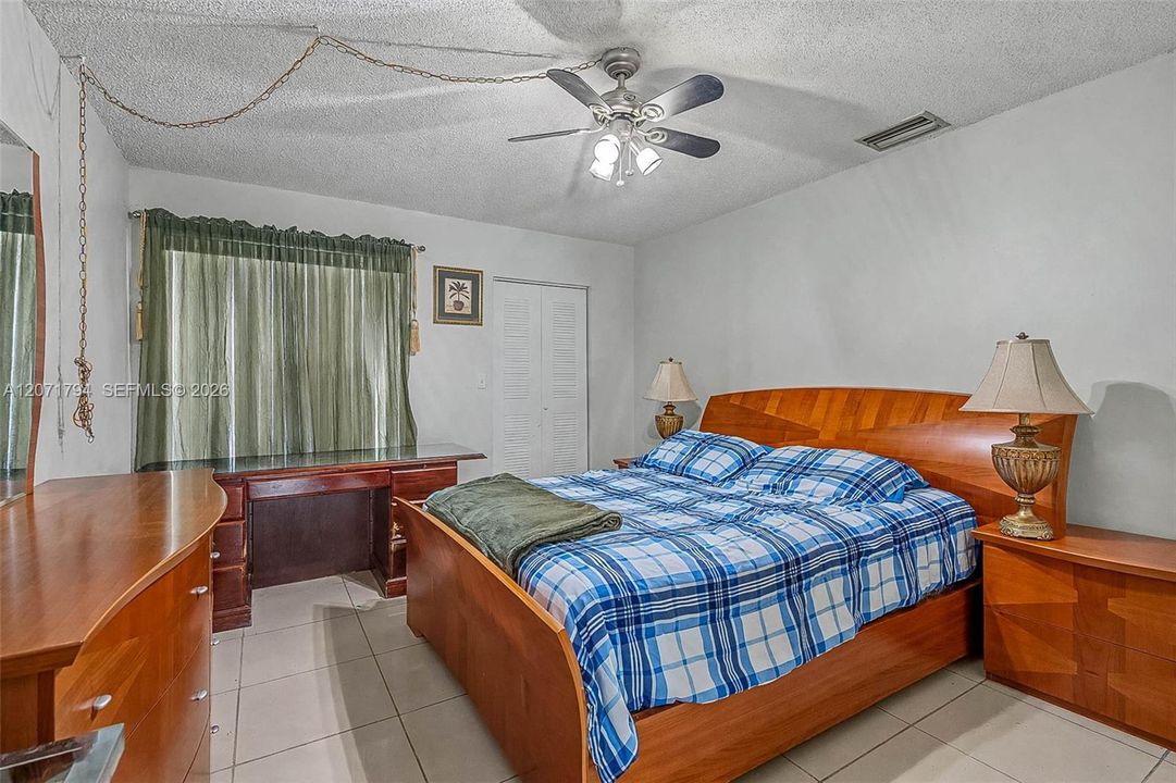 For Sale: $549,000 (3 beds, 2 baths, 1322 Square Feet)