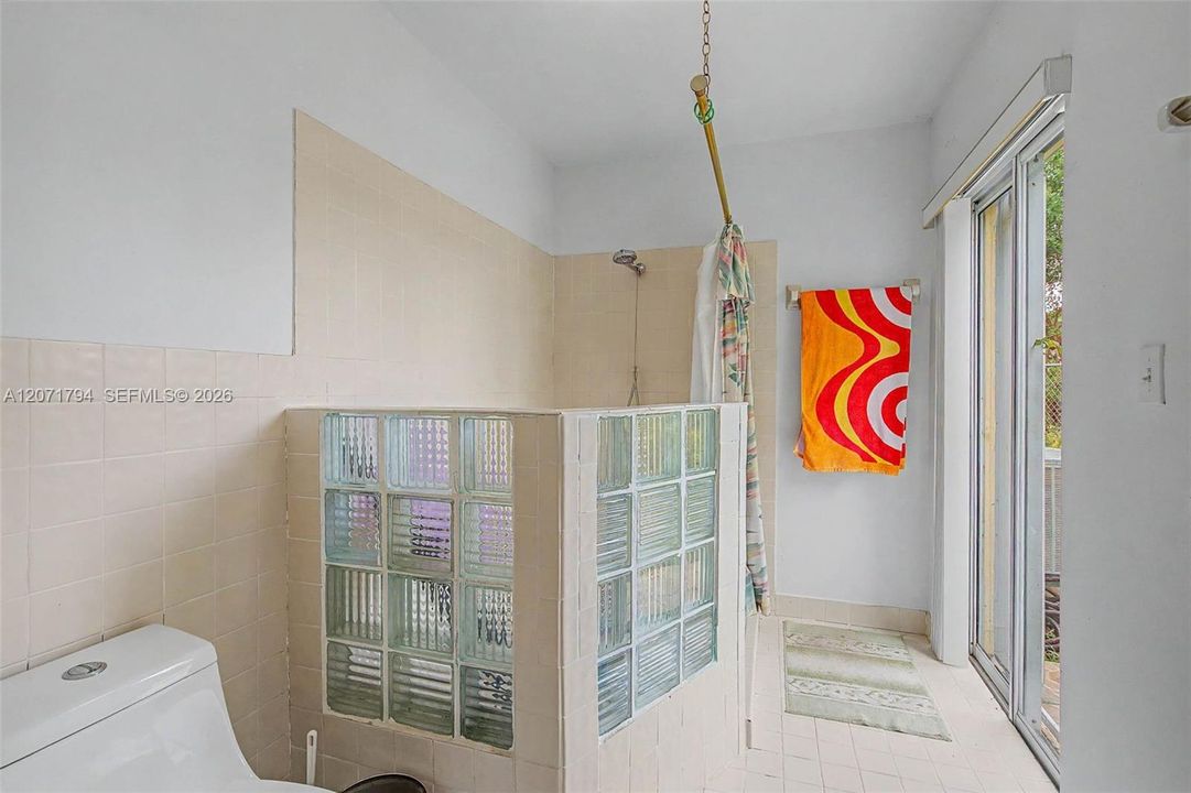 For Sale: $549,000 (3 beds, 2 baths, 1322 Square Feet)
