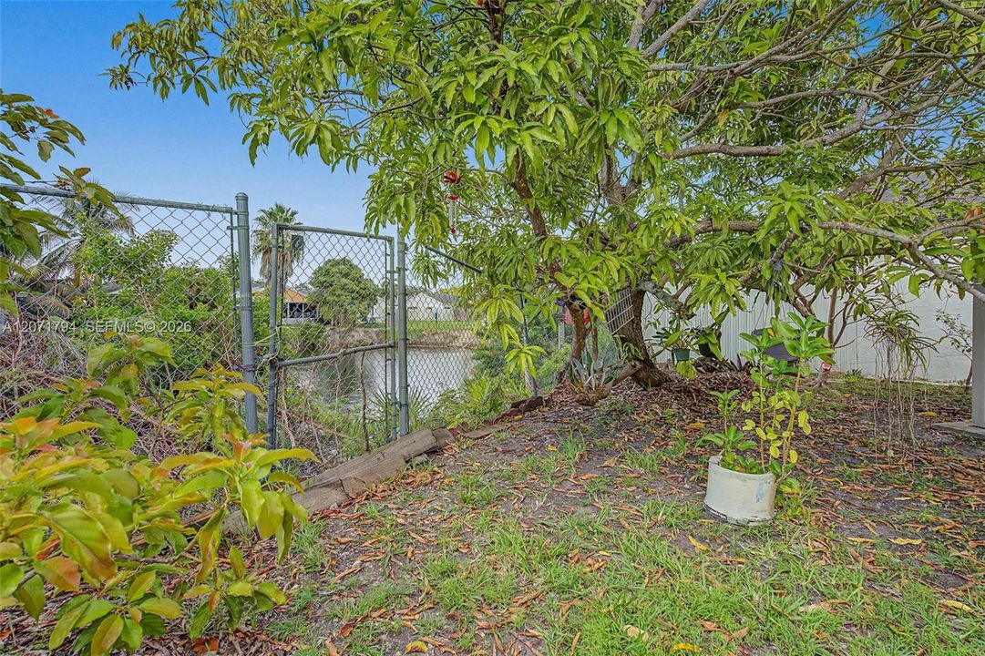 For Sale: $549,000 (3 beds, 2 baths, 1322 Square Feet)