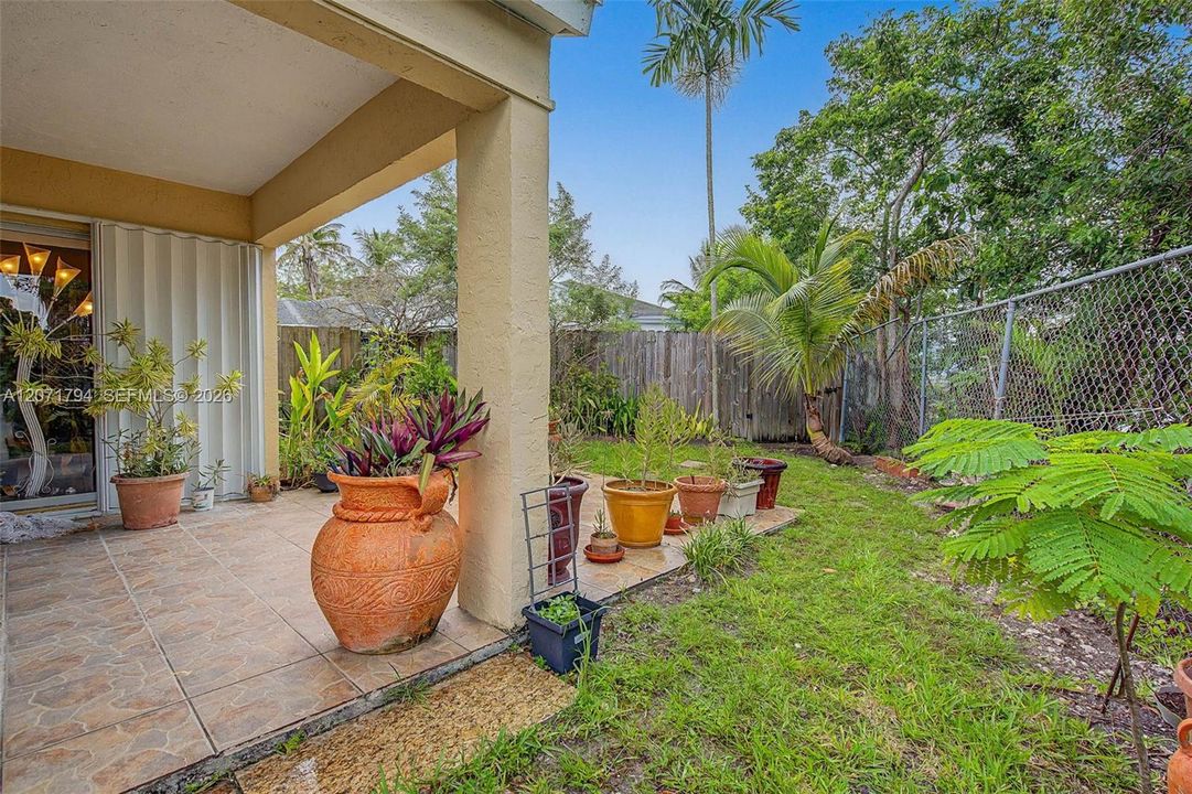 For Sale: $549,000 (3 beds, 2 baths, 1322 Square Feet)