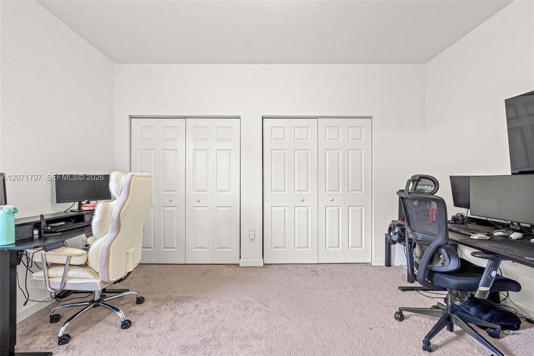 For Sale: $535,000 (3 beds, 2 baths, 2407 Square Feet)