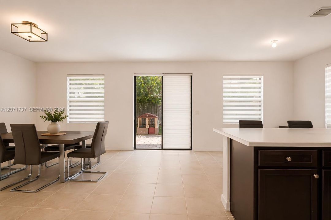 For Sale: $535,000 (3 beds, 2 baths, 2407 Square Feet)